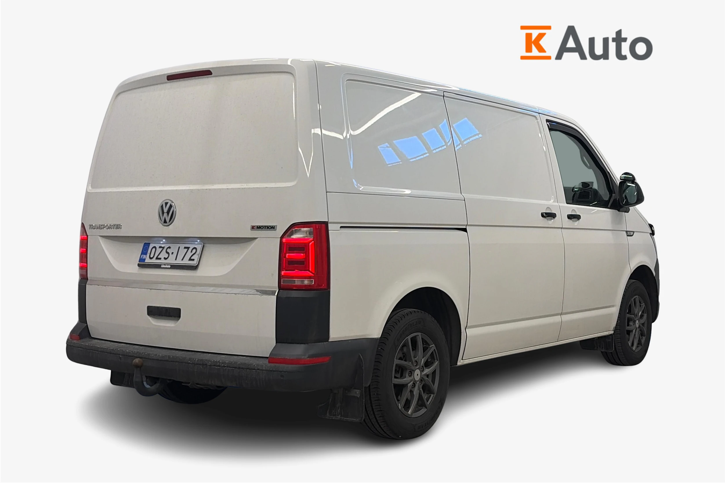 valkoinen Volkswagen Transporter 2019 kuva 2.