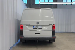 valkoinen Volkswagen Transporter 2019 kuva 3.