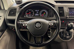 valkoinen Volkswagen Transporter 2019 kuva 12.