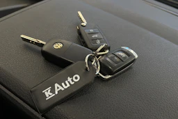 valkoinen Volkswagen Transporter 2019 kuva 28.
