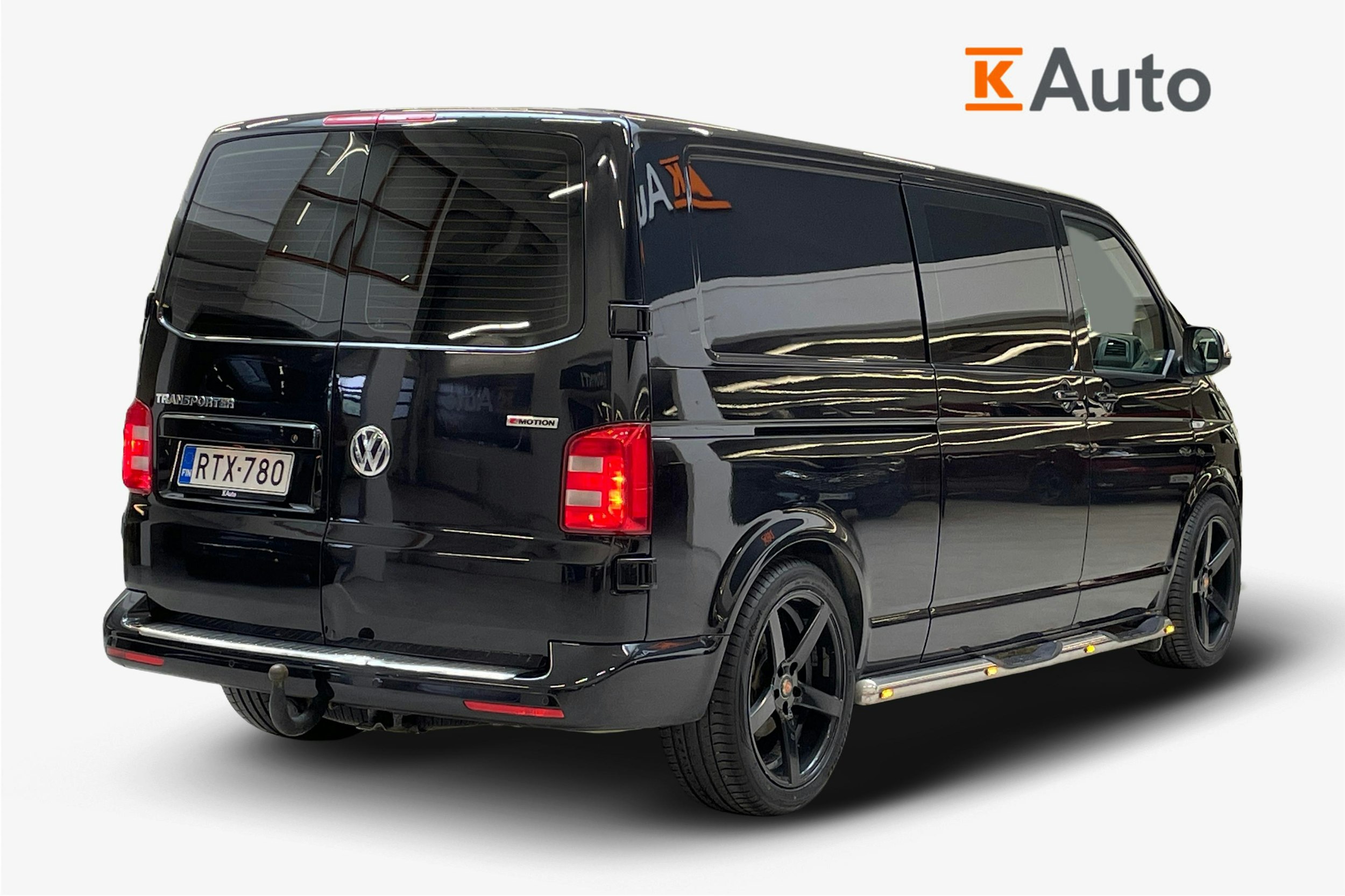 musta Volkswagen Transporter 2019 kuva 2.
