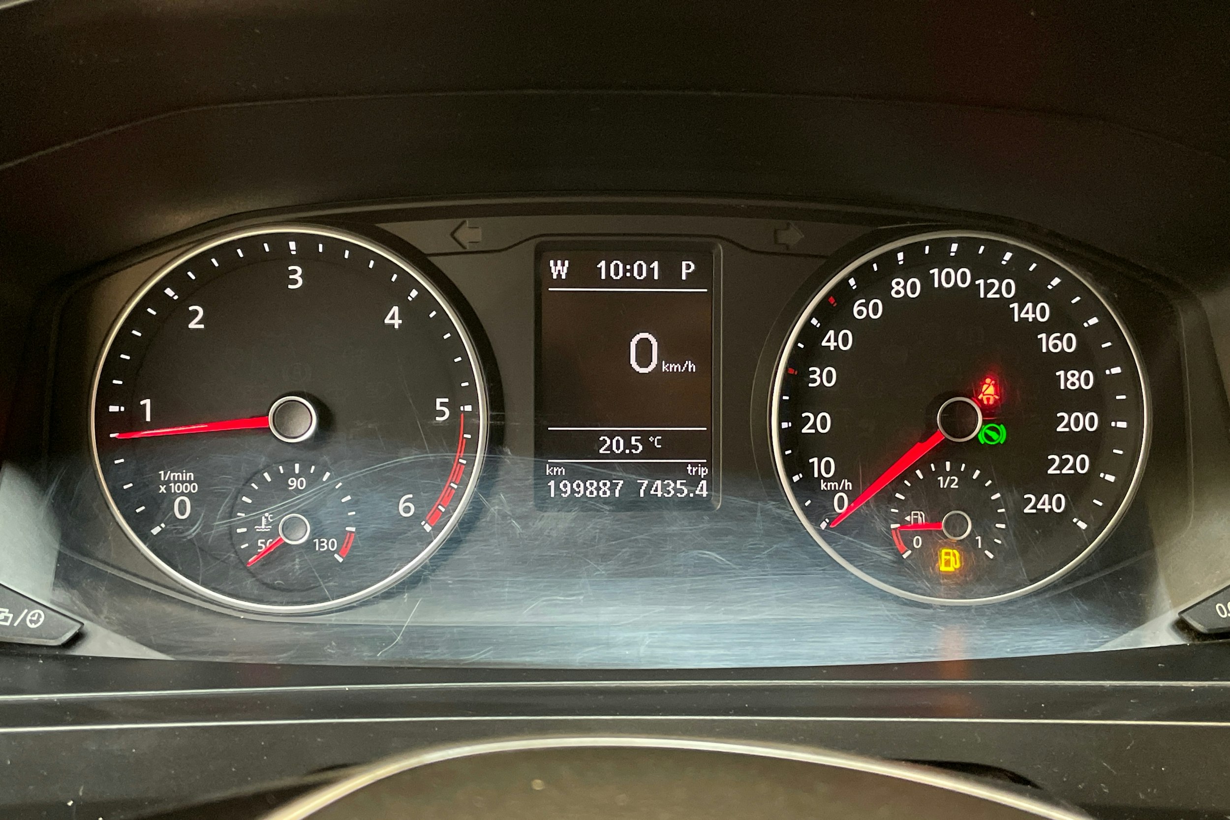musta Volkswagen Transporter 2019 kuva 16.