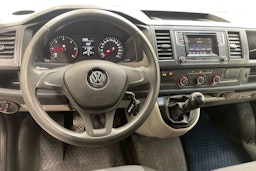 valkoinen Volkswagen Transporter 2019 kuva 9.