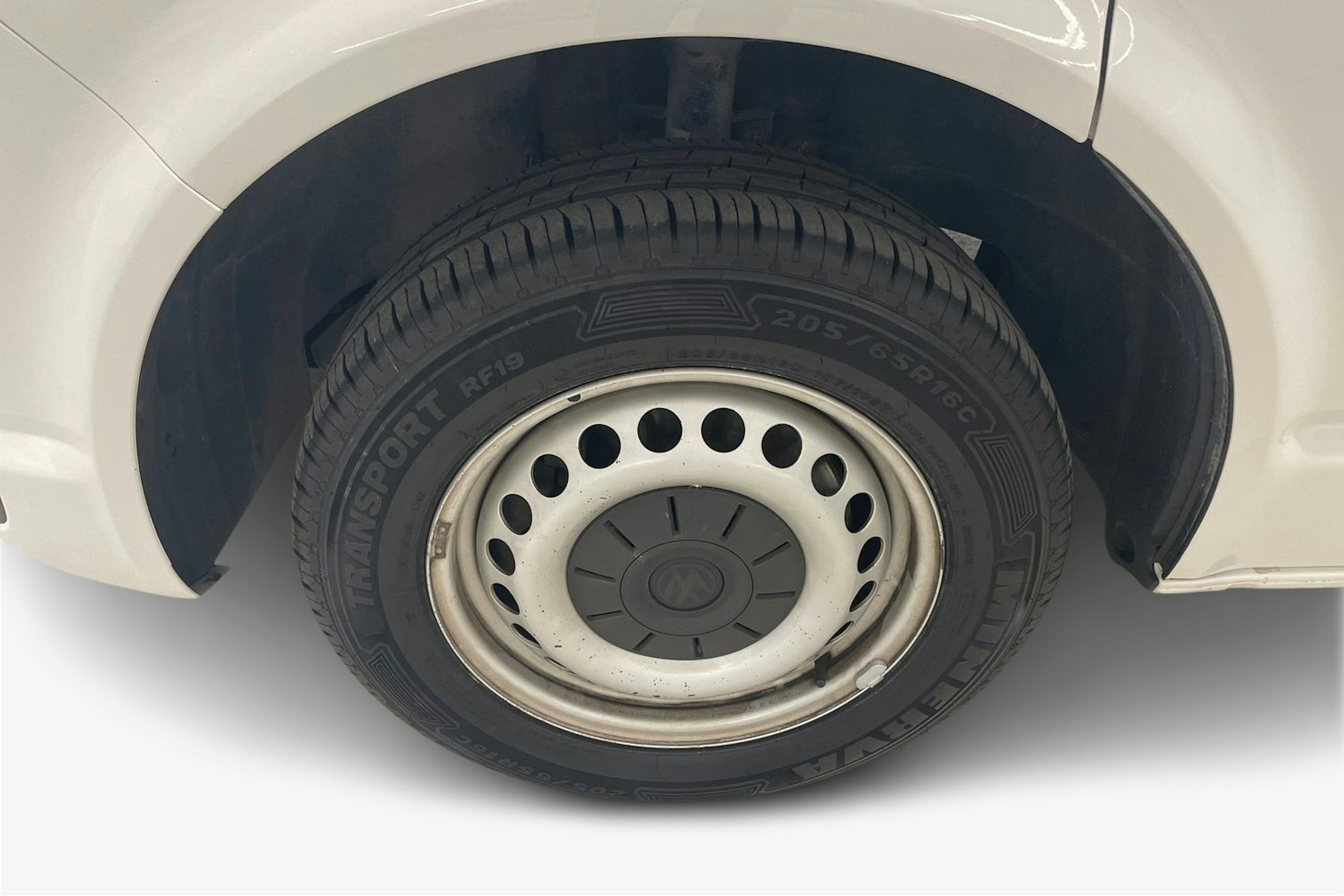 valkoinen Volkswagen Transporter 2019 kuva 11.
