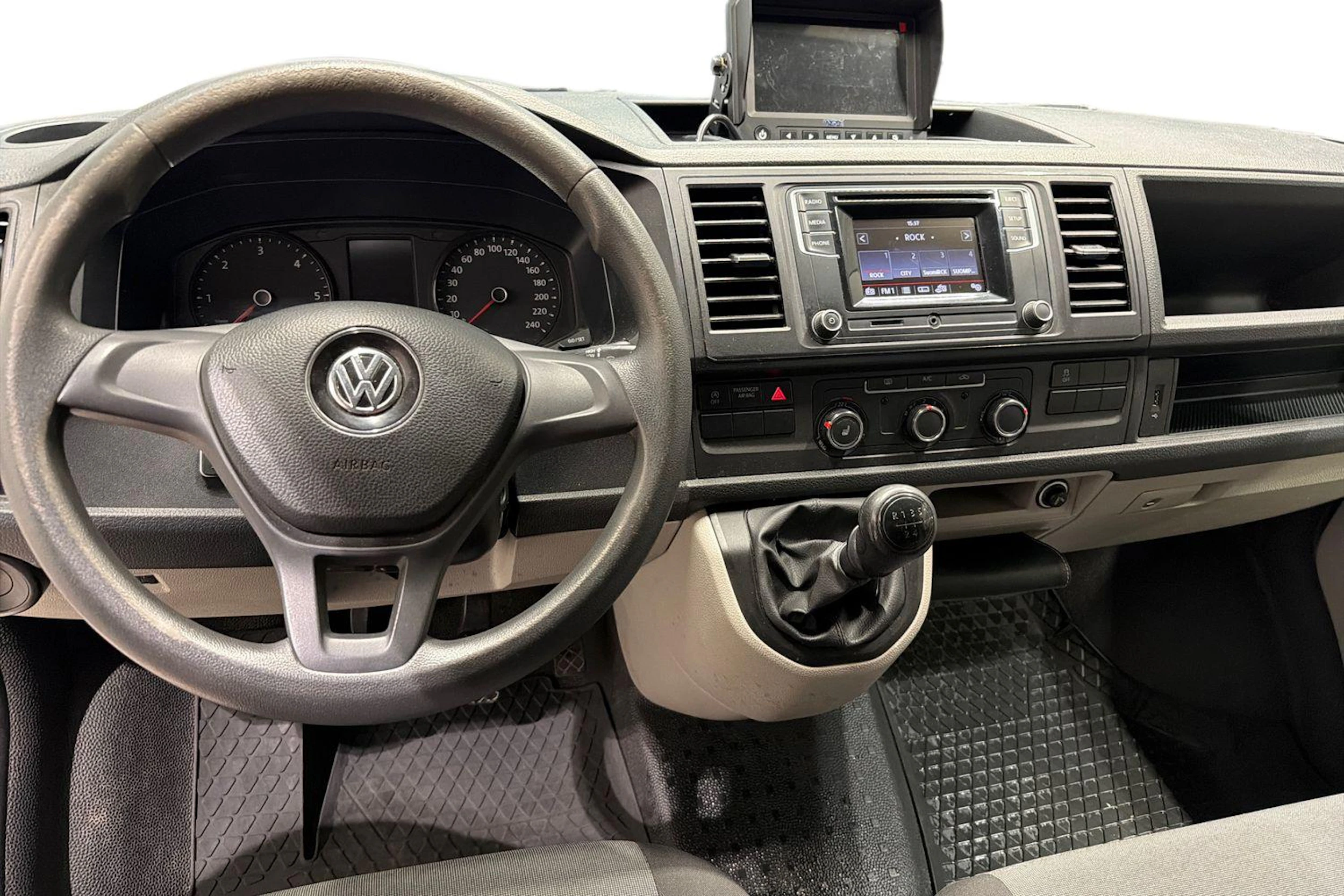 Valkoinen Volkswagen TRANSPORTER 2019 kuva 9.