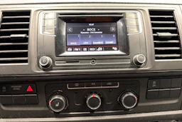 Valkoinen Volkswagen TRANSPORTER 2019 kuva 12.