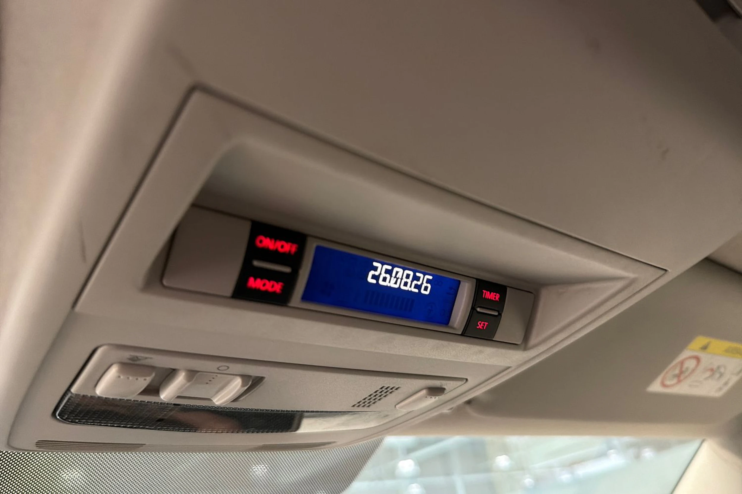 Valkoinen Volkswagen TRANSPORTER 2019 kuva 14.