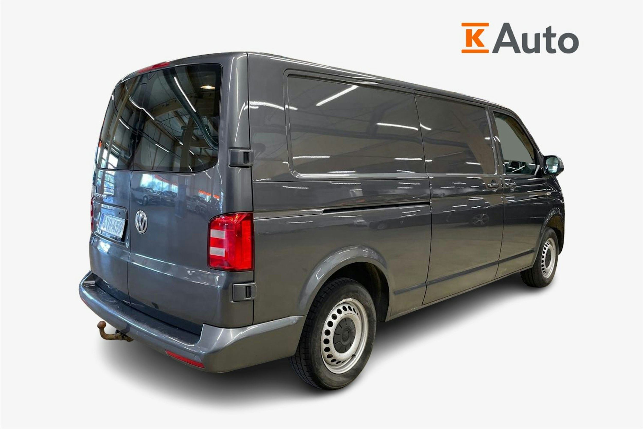 harmaa Volkswagen Transporter 2019 kuva 2.