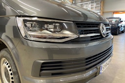 harmaa Volkswagen Transporter 2019 kuva 22.