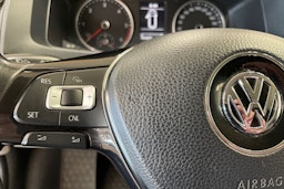 harmaa Volkswagen Transporter 2019 kuva 25.