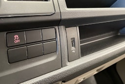 harmaa Volkswagen Transporter 2019 kuva 32.
