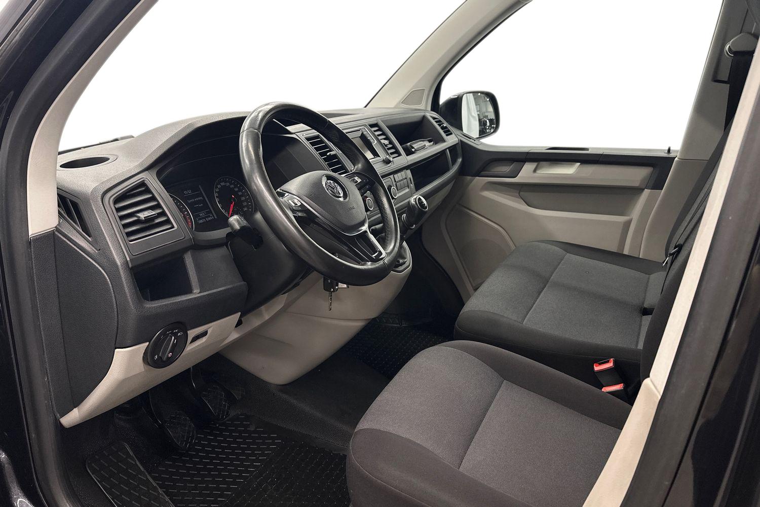 Volkswagen Transporter 2019, photo 6/26
