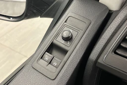 musta Volkswagen Transporter 2019 kuva 14.