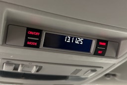 valkoinen Volkswagen Transporter 2019 kuva 20.