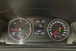 sininen Volkswagen Transporter 2019 kuva 26.