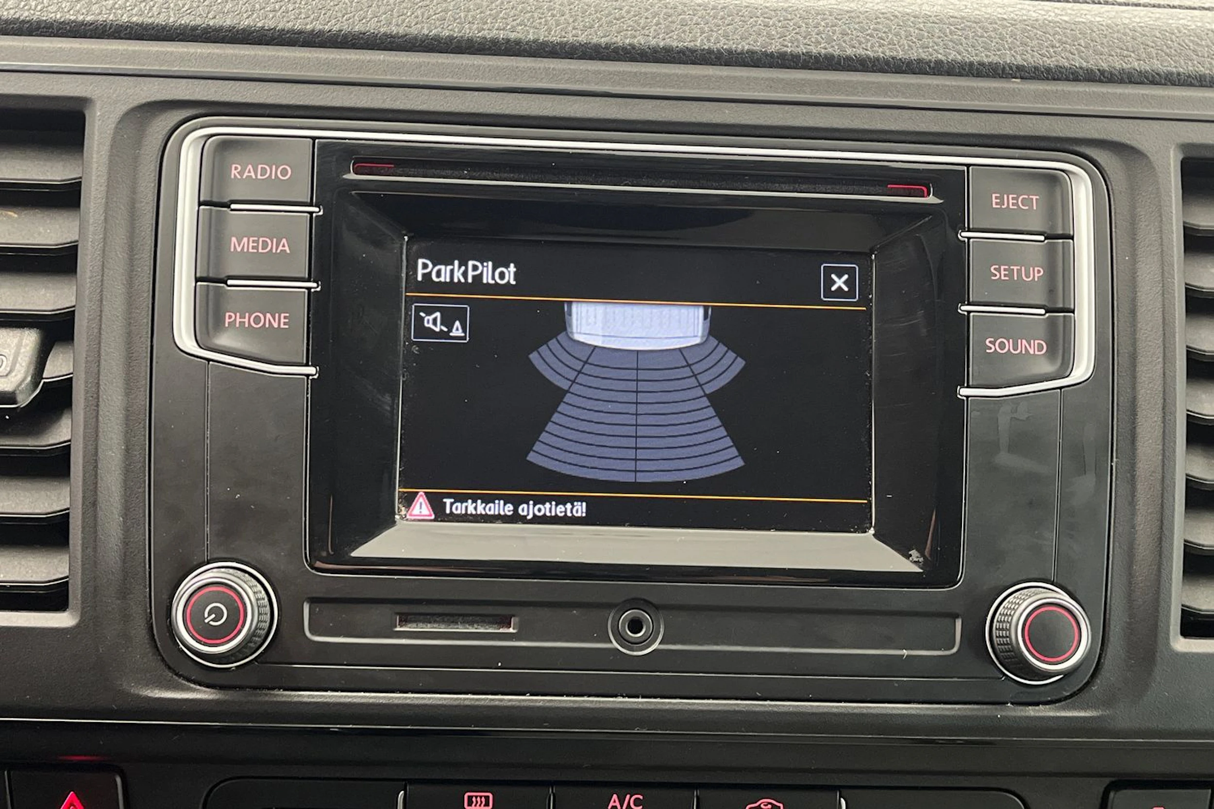 sininen Volkswagen Transporter 2019 kuva 32.