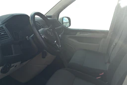 valkoinen Volkswagen Transporter 2019 kuva 3.