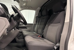 valkoinen Volkswagen Transporter 2020 kuva 7.