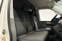 valkoinen Volkswagen Transporter 2020 kuva 8.