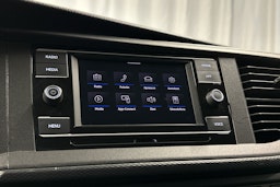 valkoinen Volkswagen Transporter 2020 kuva 16.