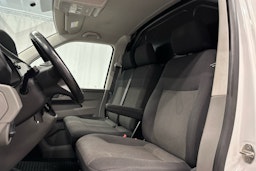 valkoinen Volkswagen Transporter 2020 kuva 7.