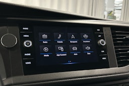 valkoinen Volkswagen Transporter 2020 kuva 16.