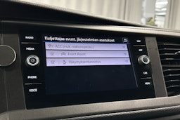valkoinen Volkswagen Transporter 2020 kuva 18.