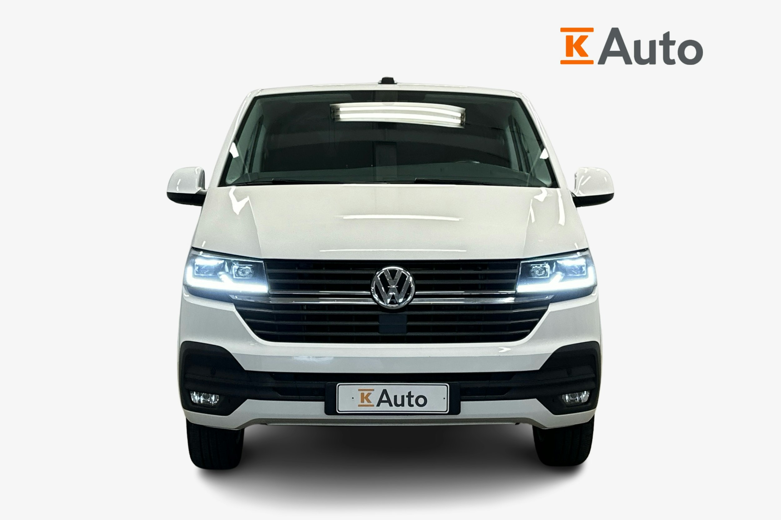 valkoinen Volkswagen Transporter 2020 kuva 4.