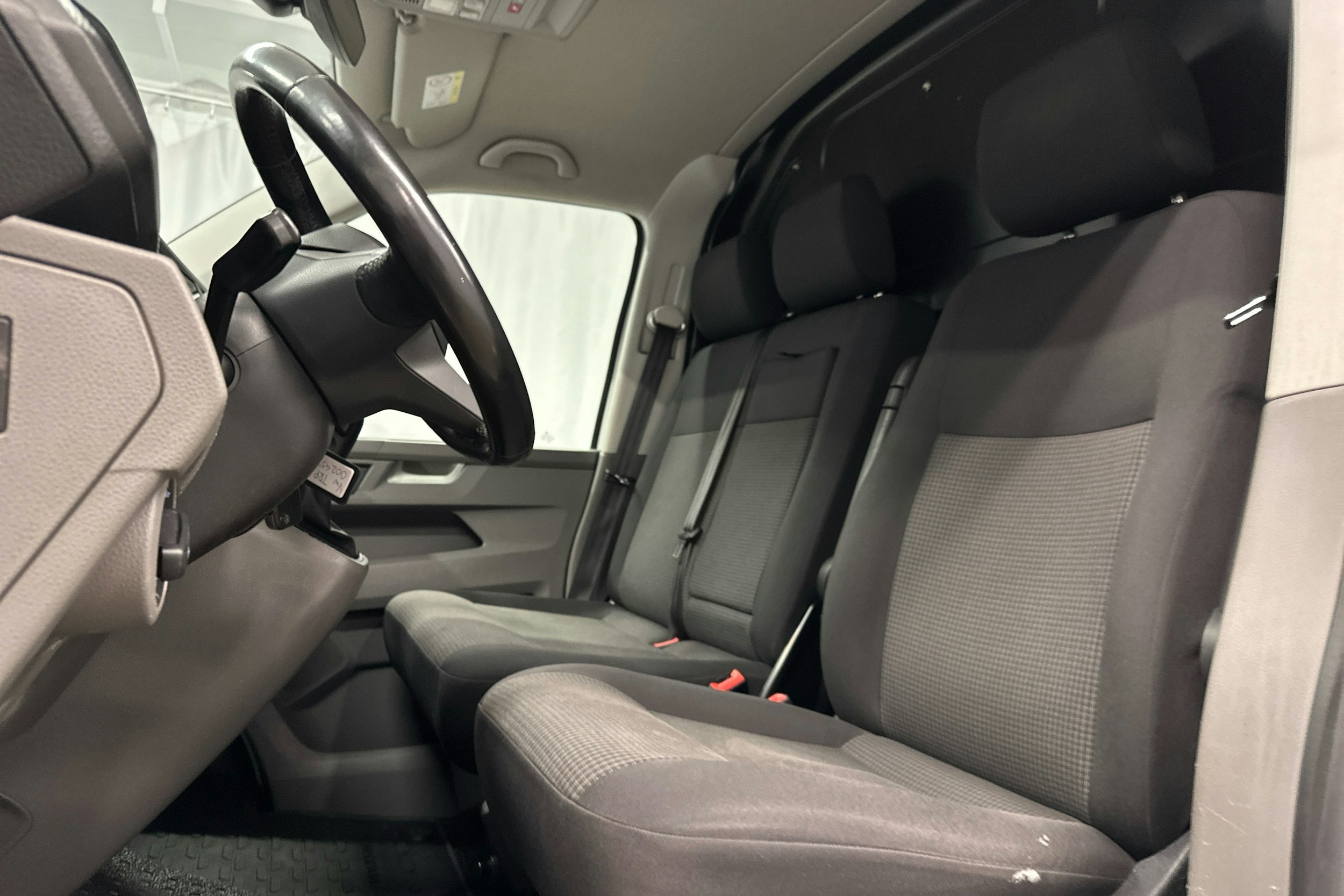 valkoinen Volkswagen Transporter 2020 kuva 7.