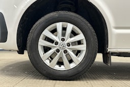 valkoinen Volkswagen Transporter 2020 kuva 9.