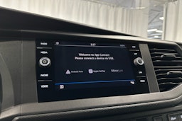 valkoinen Volkswagen Transporter 2020 kuva 17.