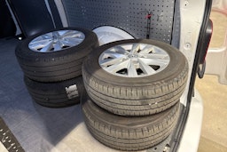 valkoinen Volkswagen Transporter 2020 kuva 27.