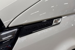 valkoinen Volkswagen Transporter 2020 kuva 30.