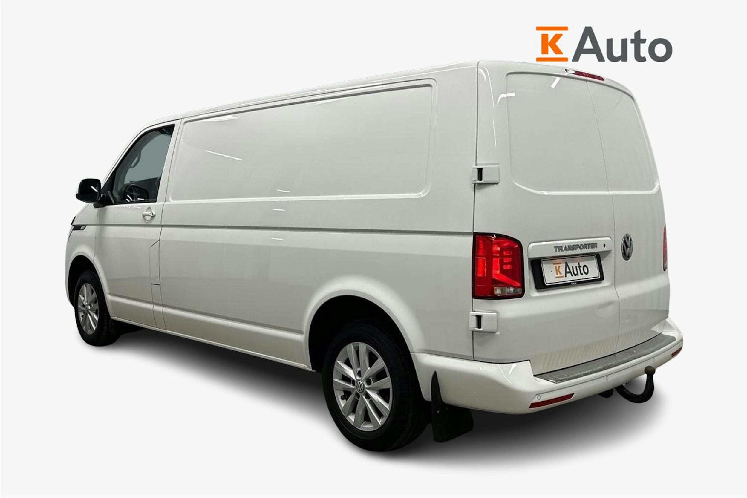 valkoinen Volkswagen Transporter 2020 kuva 2.