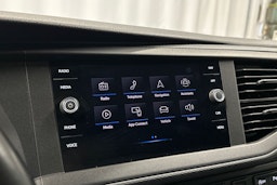 valkoinen Volkswagen Transporter 2020 kuva 16.