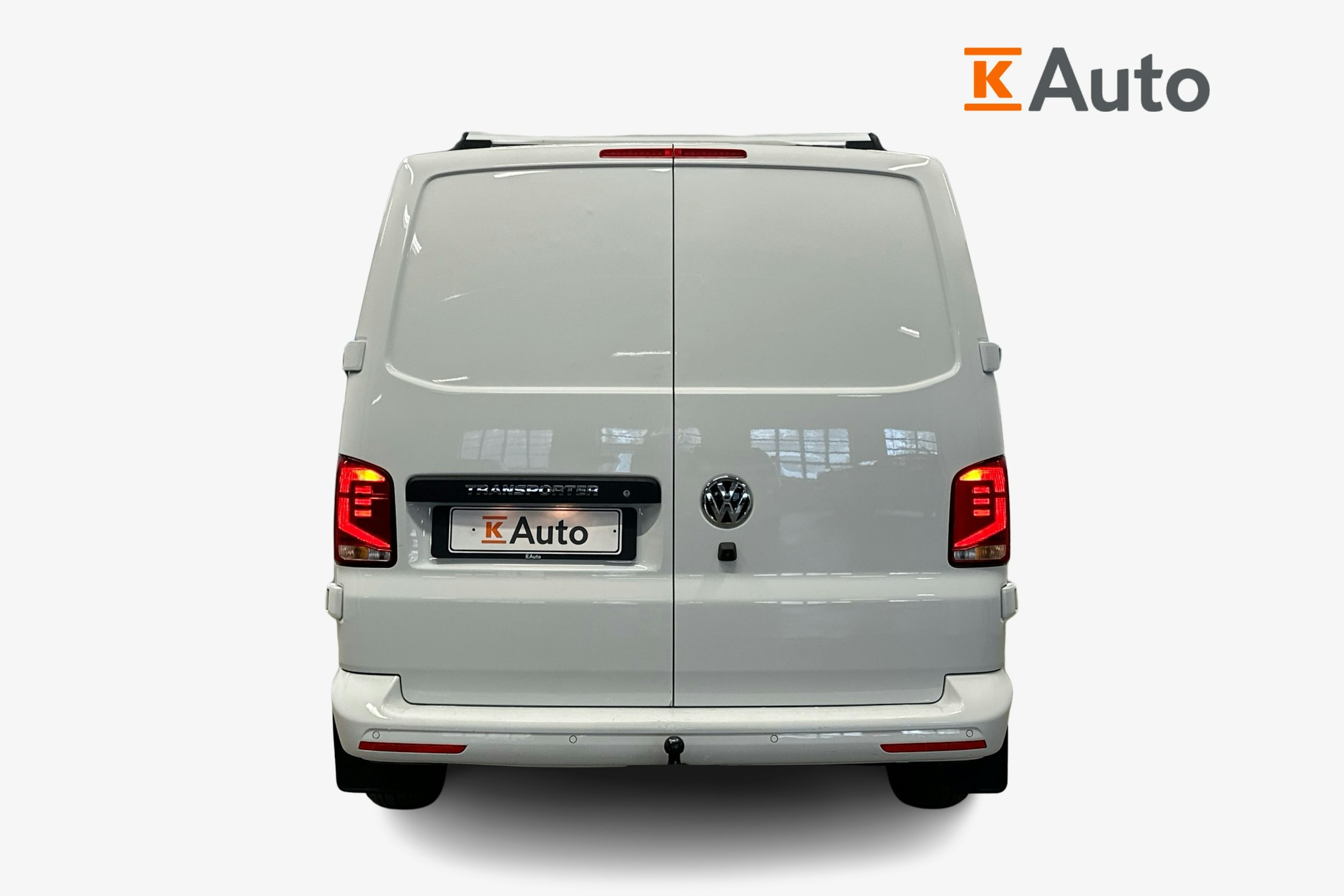 valkoinen Volkswagen Transporter 2020 kuva 3.