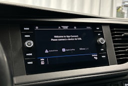 valkoinen Volkswagen Transporter 2020 kuva 13.