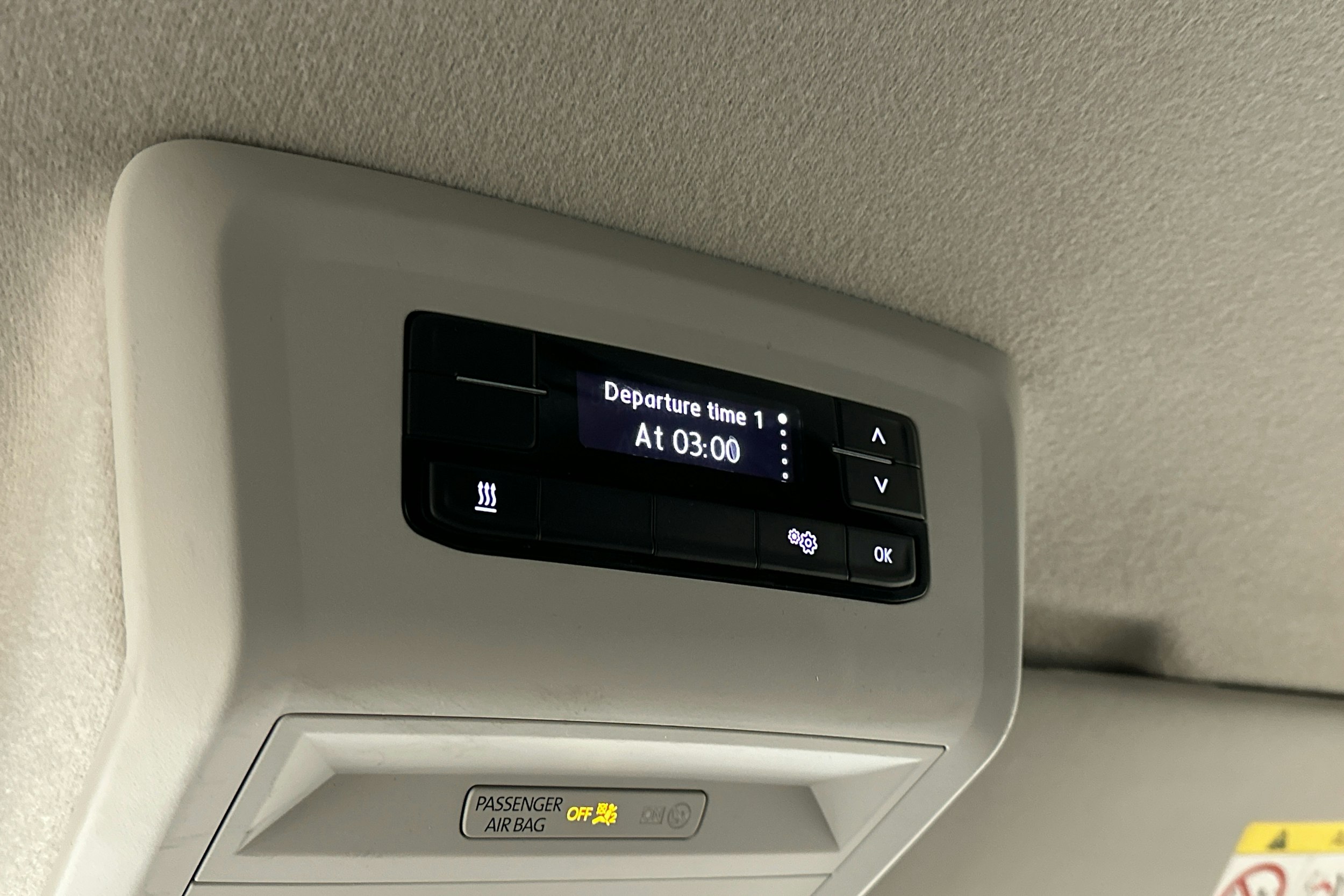 valkoinen Volkswagen Transporter 2020 kuva 17.