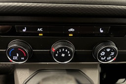 musta Volkswagen Transporter 2020 kuva 25.