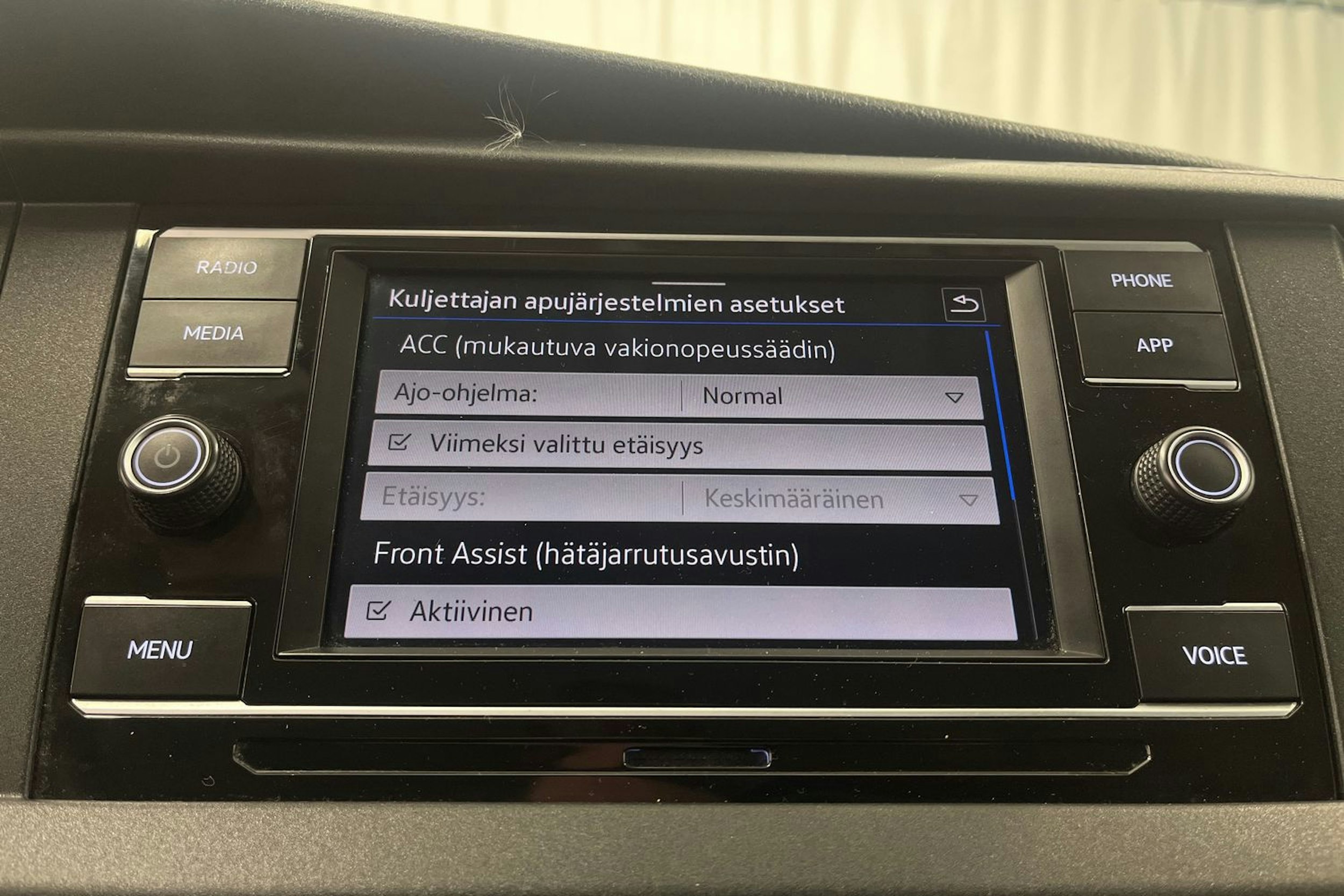 musta Volkswagen Transporter 2020 kuva 32.