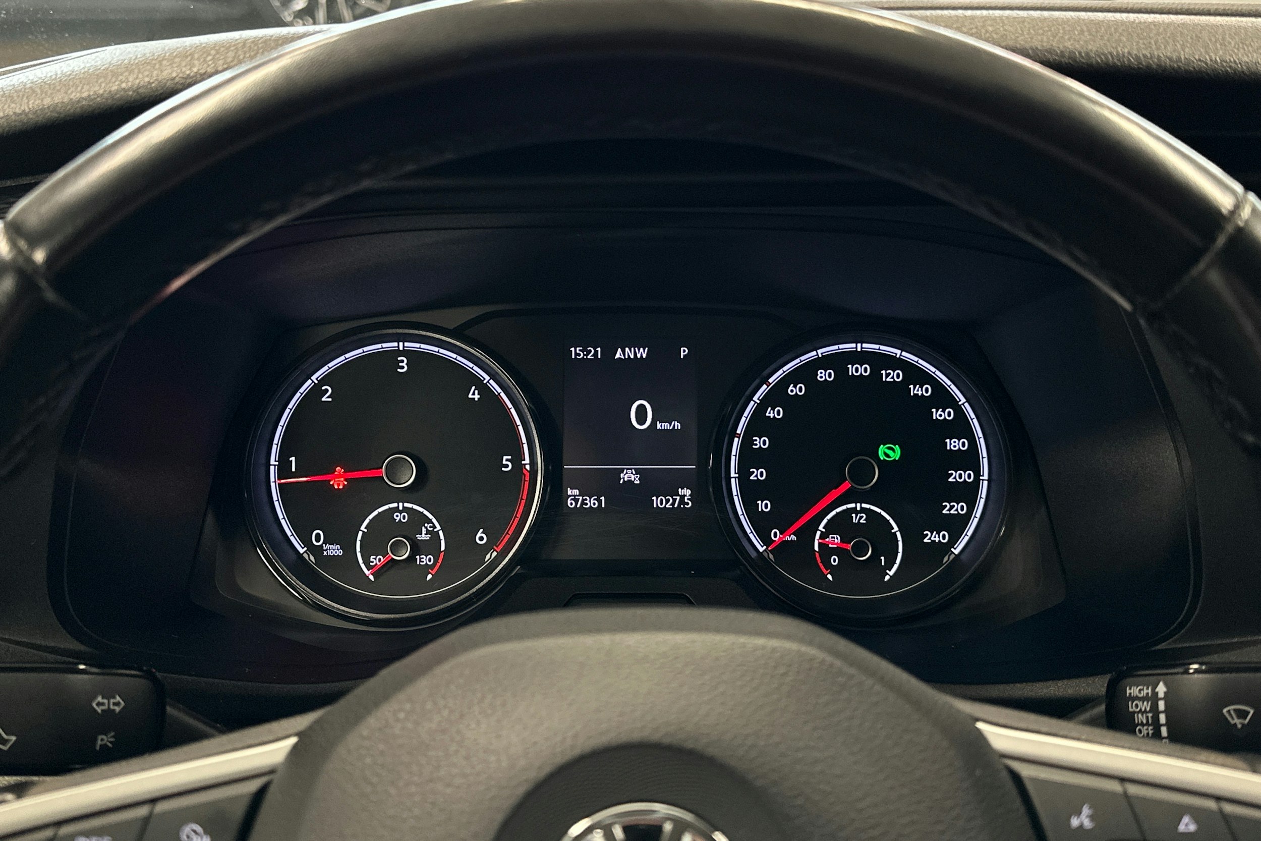 hopea Volkswagen Transporter 2020 kuva 11.