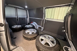 hopea Volkswagen Transporter 2020 kuva 21.