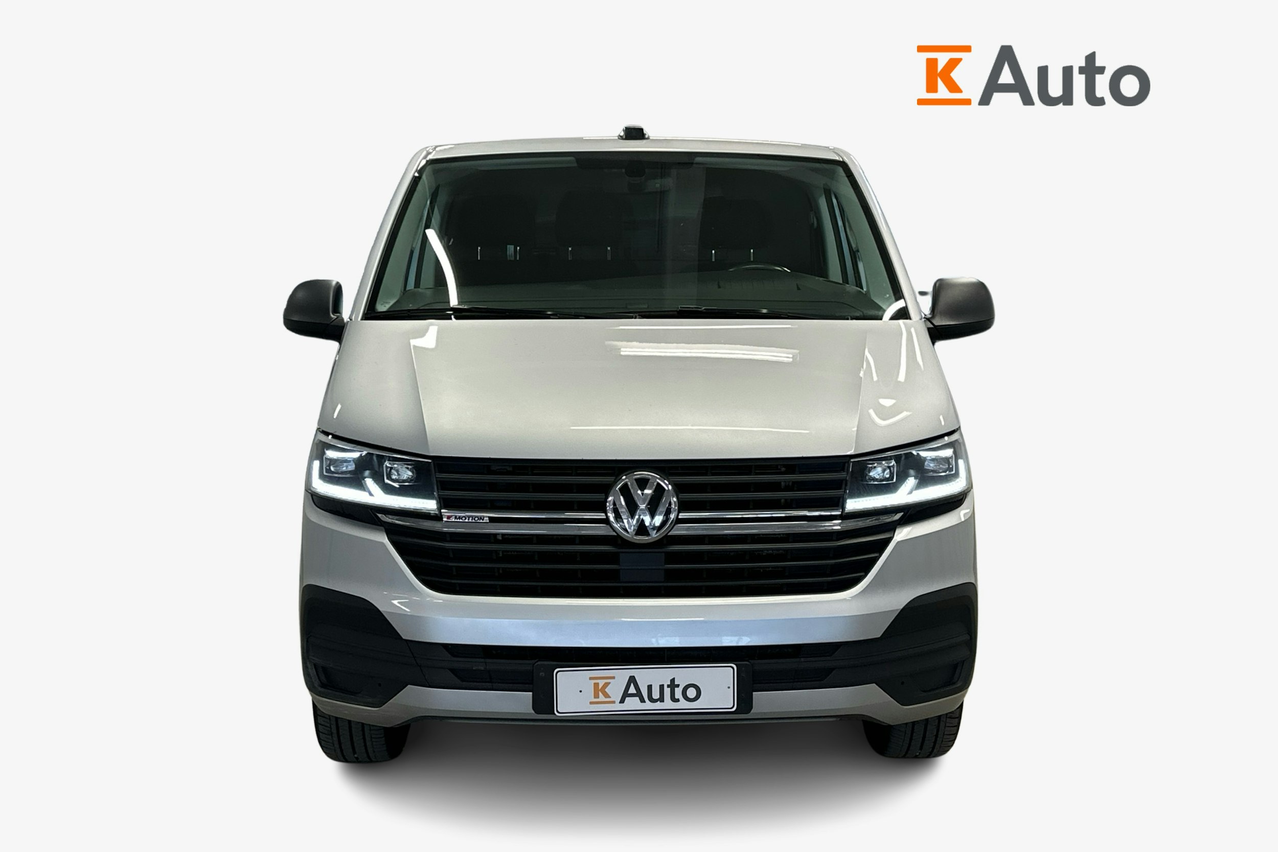 valkoinen Volkswagen Transporter 2020 kuva 4.