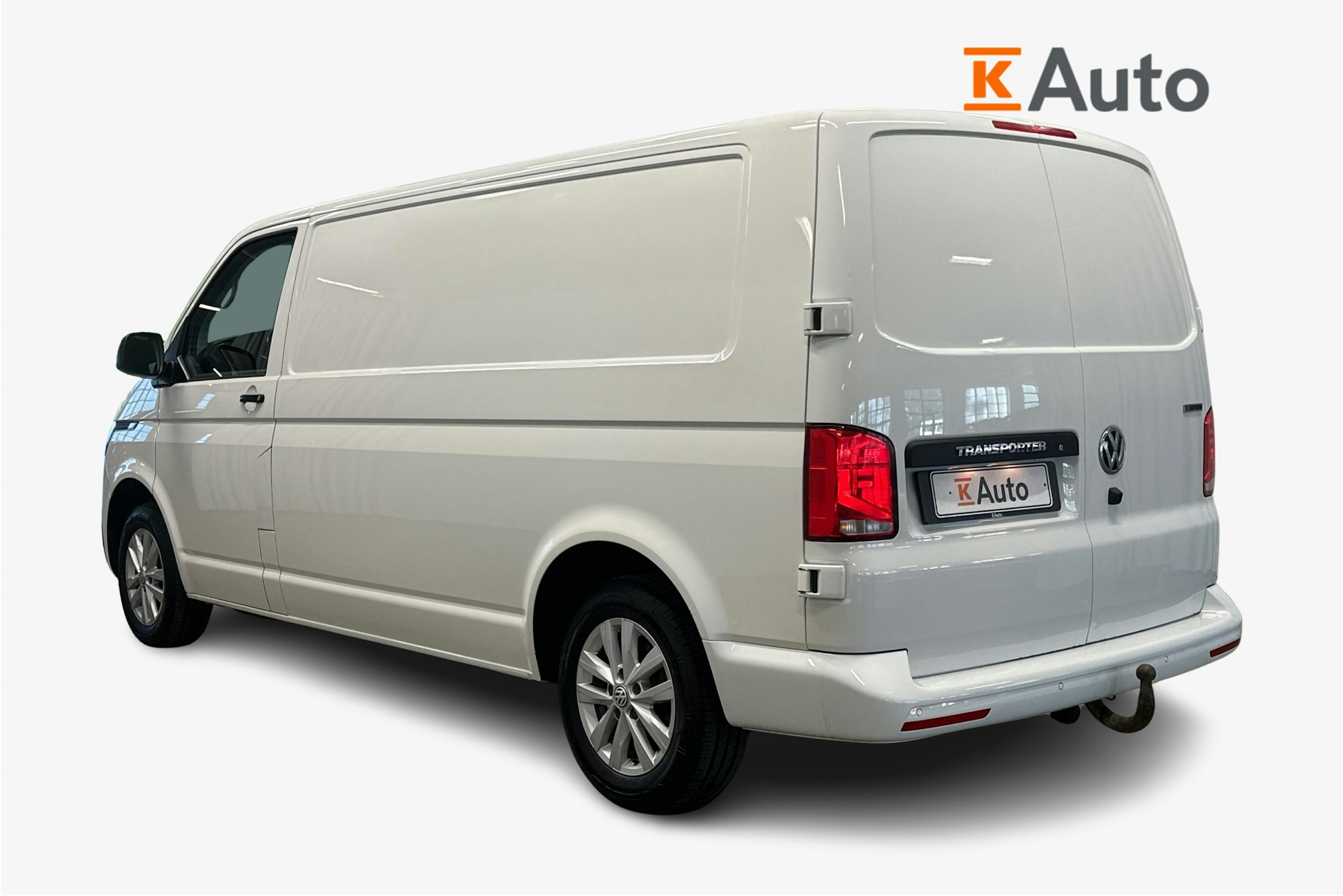 valkoinen Volkswagen Transporter 2020 kuva 2.