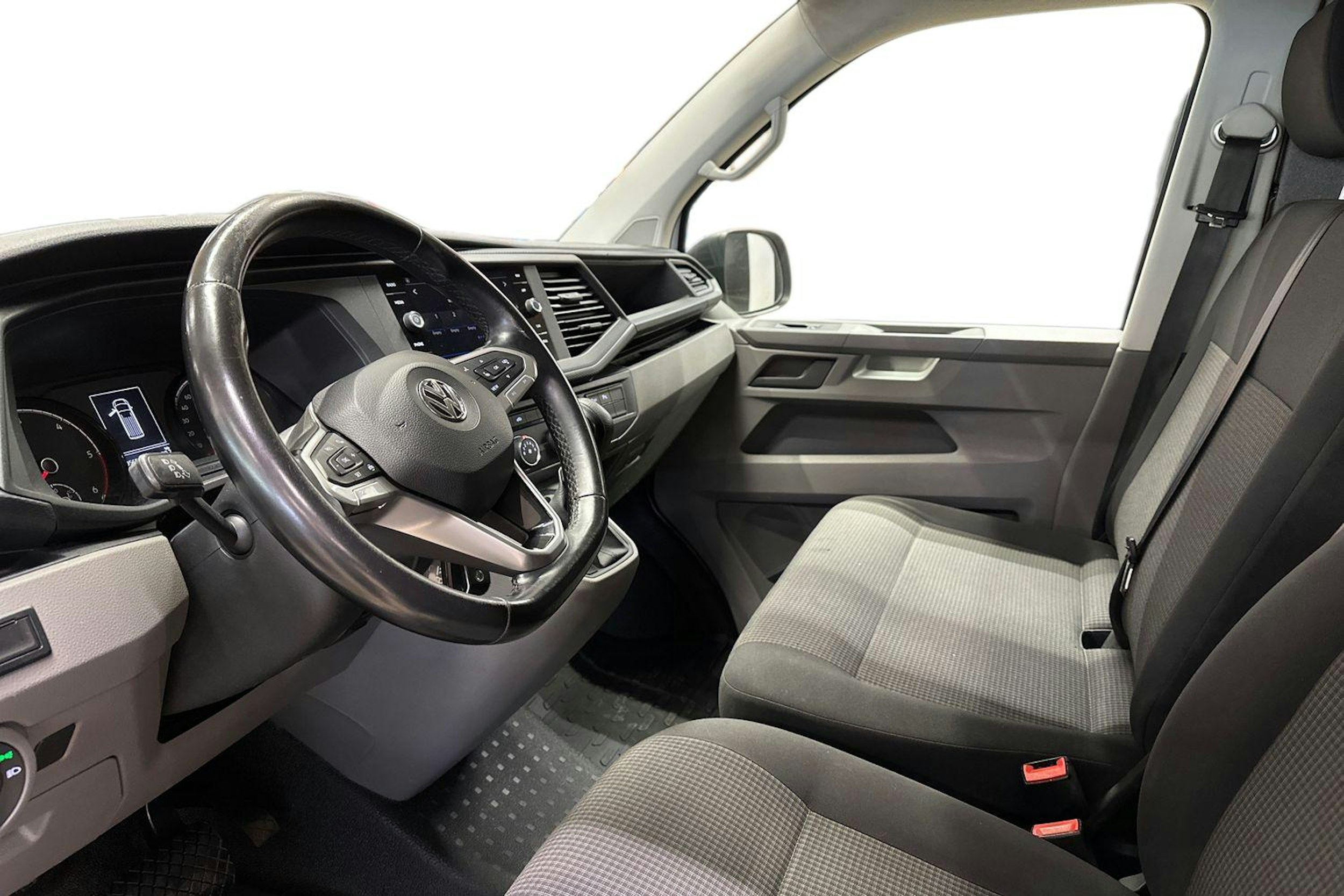 valkoinen Volkswagen Transporter 2020 kuva 7.
