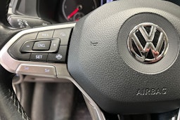 valkoinen Volkswagen Transporter 2020 kuva 14.