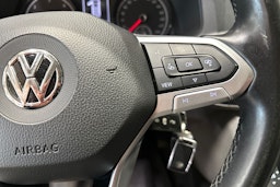 valkoinen Volkswagen Transporter 2020 kuva 15.