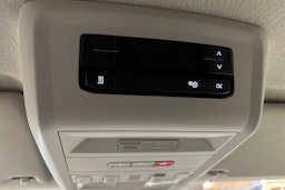 valkoinen Volkswagen Transporter 2020 kuva 20.