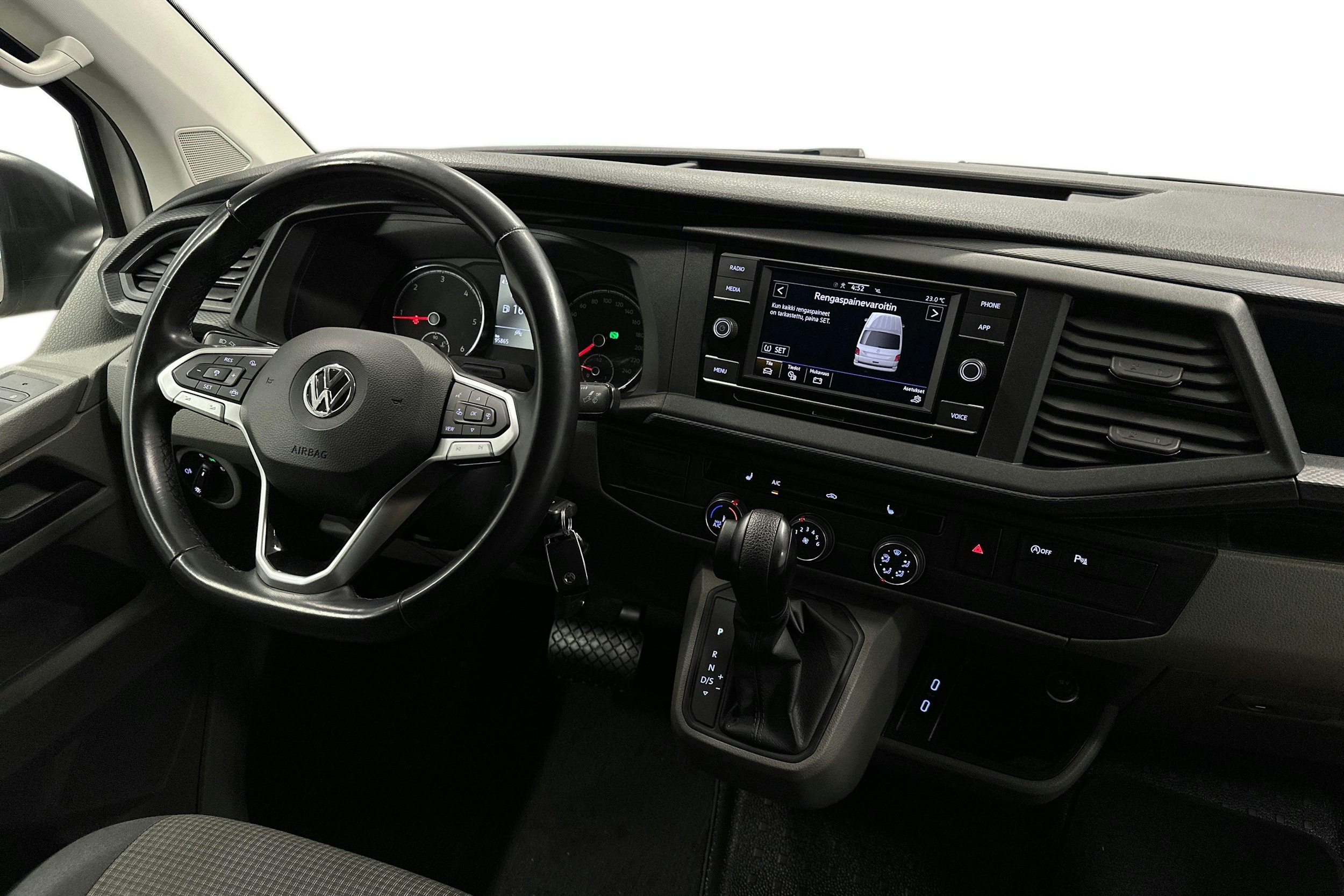 valkoinen Volkswagen Transporter 2020 kuva 7.