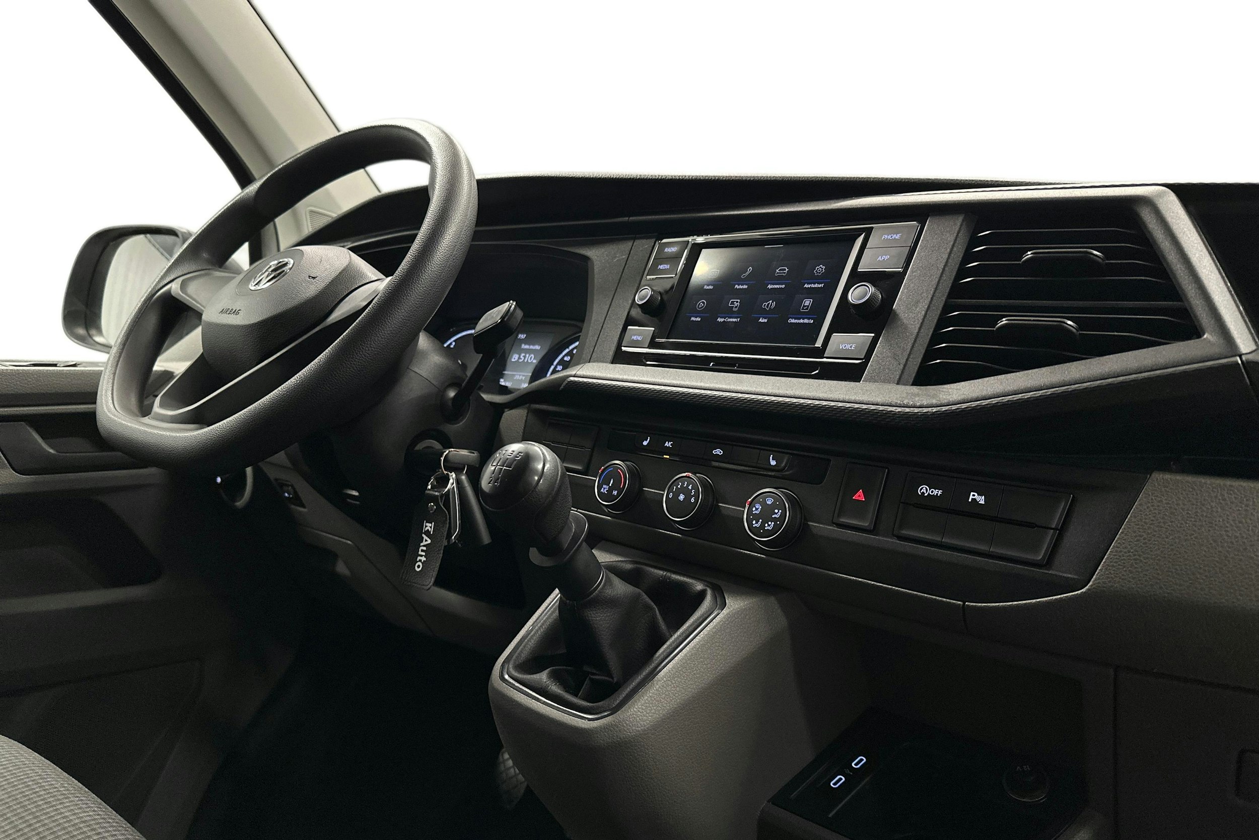 valkoinen Volkswagen Transporter 2020 kuva 7.
